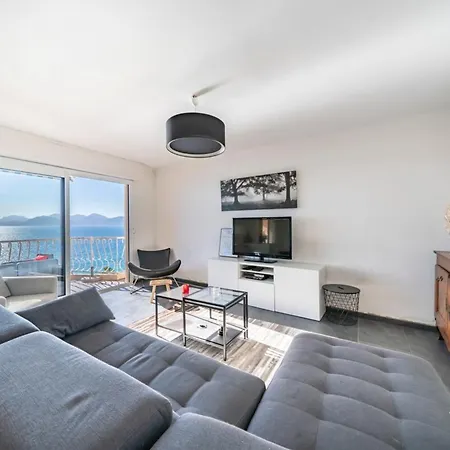 شقة Wonderful 2 Bedroom With Sea View *