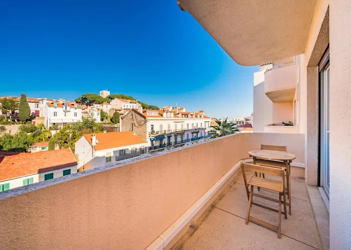 Wonderful 2 Bedroom With Sea View Cannes