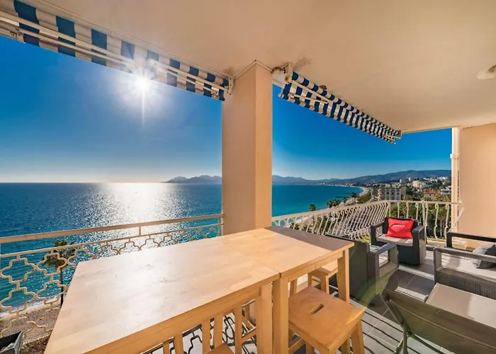 Apartman Wonderful 2 Bedroom With Sea View Cannes