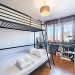 Wonderful 2 Bedroom With Sea View Apartman